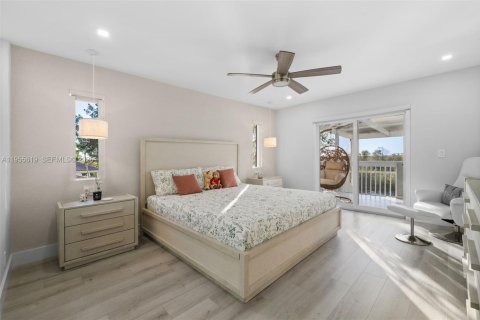 House in Weston, Florida 5 bedrooms, 248.23 sq.m. № 2011389 - photo 24