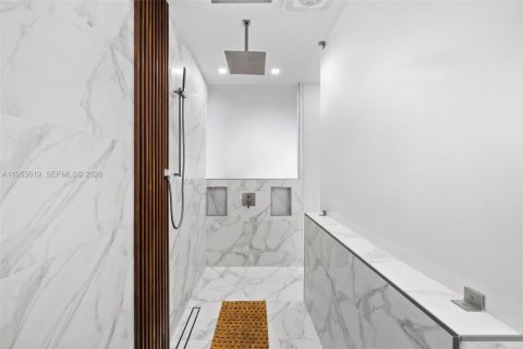 House in Weston, Florida 5 bedrooms, 248.23 sq.m. № 2011389 - photo 30