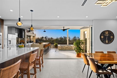 House in Weston, Florida 5 bedrooms, 248.23 sq.m. № 2011389 - photo 20