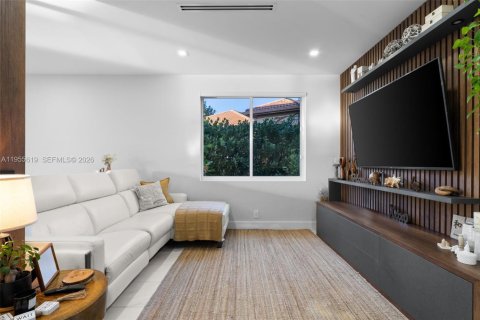 House in Weston, Florida 5 bedrooms, 248.23 sq.m. № 2011389 - photo 22