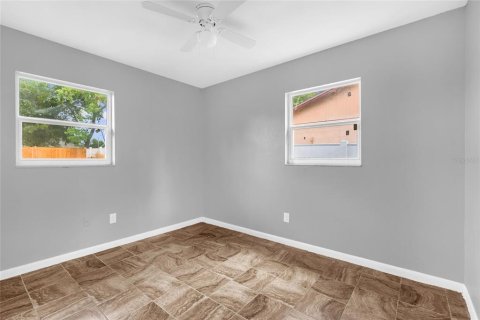 House in Orlando, Florida 3 bedrooms, 84.17 sq.m. № 1802314 - photo 12