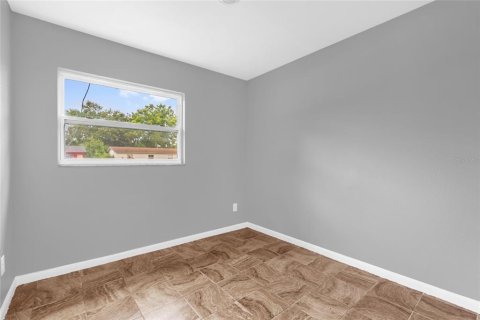 House in Orlando, Florida 3 bedrooms, 84.17 sq.m. № 1802314 - photo 4