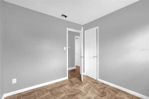 House in Orlando, Florida 3 bedrooms, 84.17 sq.m. № 1802314 - photo 3
