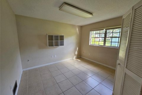 Villa ou maison à louer à Ocala, Floride: 3 chambres, 157.56 m2 № 2354374 - photo 8