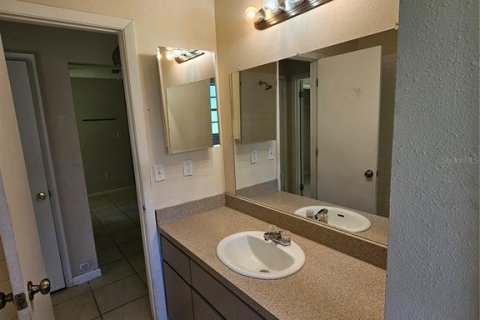 Villa ou maison à louer à Ocala, Floride: 3 chambres, 157.56 m2 № 2354374 - photo 10