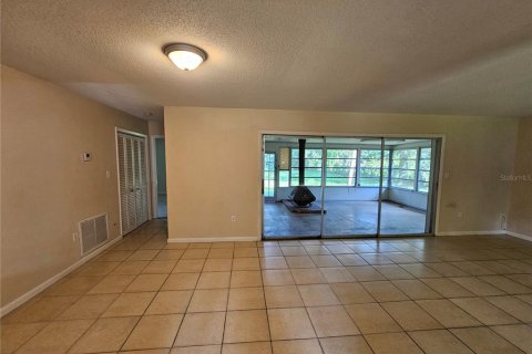Villa ou maison à louer à Ocala, Floride: 3 chambres, 157.56 m2 № 2354374 - photo 4