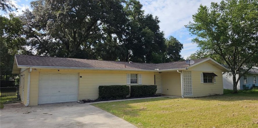 Villa ou maison à Ocala, Floride 3 chambres, 157.56 m2 № 2354374