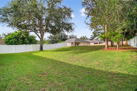 Villa ou maison à vendre à Tavares, Floride: 3 chambres, 136.75 m2 № 1914269 - photo 8