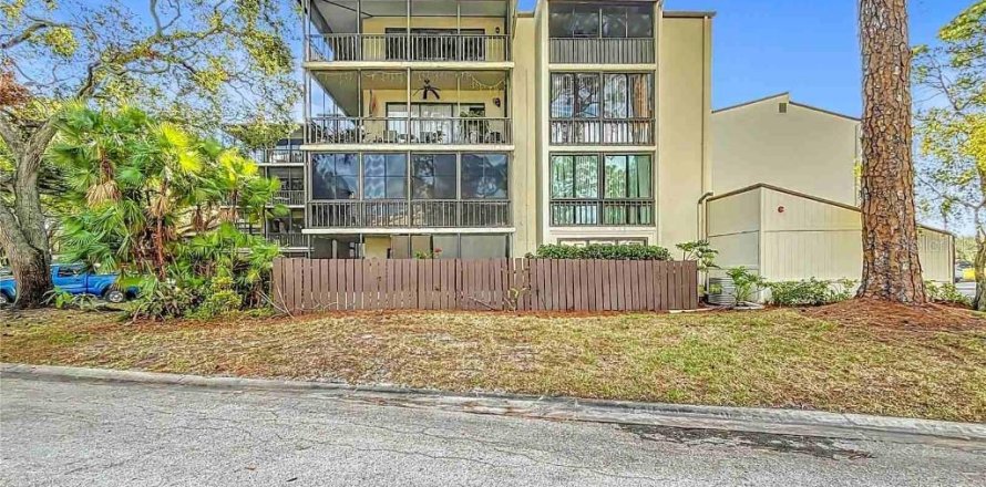 Condo à Largo, Floride, 2 chambres № 1746422