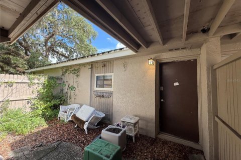 Condo in Temple Terrace, Florida, 2 bedrooms  № 2352317