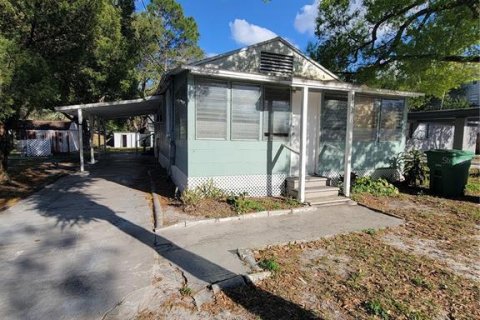 House in Tampa, Florida 2 bedrooms, 75.44 sq.m. № 1803712 - photo 1
