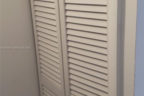 Copropriété à louer à Coral Springs, Floride: 44.13 m2 № 2079065 - photo 5
