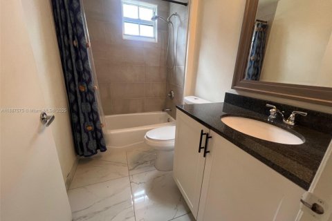 Copropriété à louer à Miami, Floride: 2 chambres, 86.4 m2 № 1981815 - photo 8