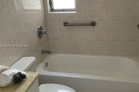 Condo in Miami Beach, Florida, 1 bedroom № 2265912 - photo 6