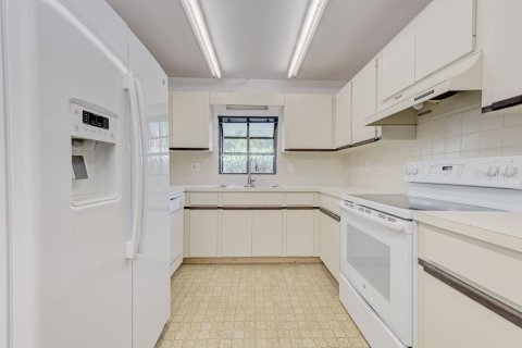 Condo in Bradenton, Florida, 2 bedrooms  № 2156950 - photo 23