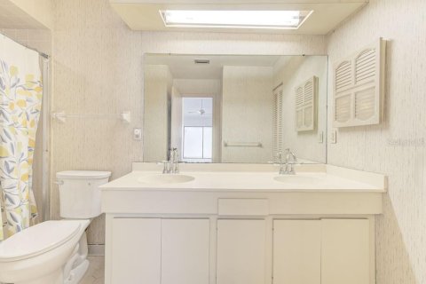 Condo in Bradenton, Florida, 2 bedrooms  № 2156950 - photo 30