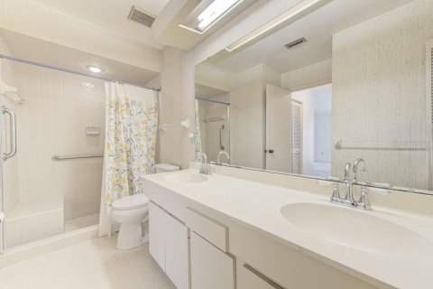 Condo in Bradenton, Florida, 2 bedrooms  № 2156950 - photo 29
