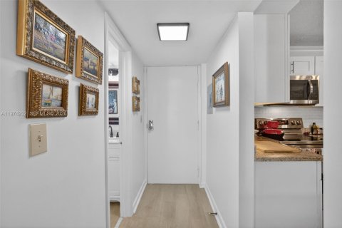 Copropriété à vendre à Fort Lauderdale, Floride: 1 chambre, 83.61 m2 № 2036502 - photo 19