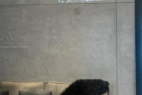 Condo in Miami, Florida, 1 bedroom  № 2002062 - photo 15