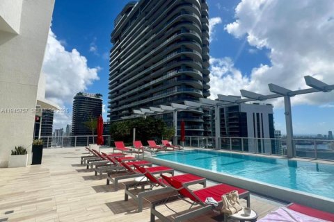 Condo in Miami, Florida, 1 bedroom  № 2002062 - photo 8