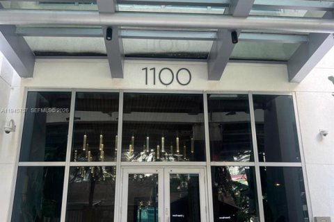 Condo in Miami, Florida, 1 bedroom  № 2002062 - photo 14