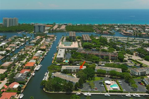 Condo in Boca Raton, Florida, 2 bedrooms № 2081909 - photo 24