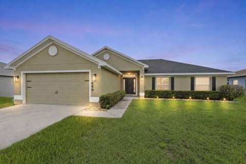 Casa en Port St. Lucie, Florida 4 dormitorios, 166.11 m2 № 2078384