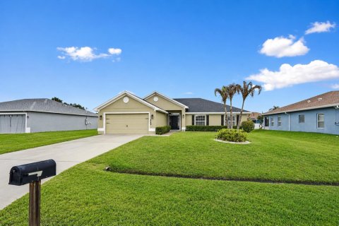 Casa en venta en Port St. Lucie, Florida, 4 dormitorios, 166.11 m2 № 2078384 - foto 2