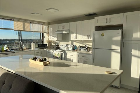 Condominio en alquiler en West Palm Beach, Florida, 2 dormitorios, 110.93 m2 № 1976094 - foto 22