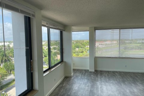 Condominio en alquiler en West Palm Beach, Florida, 2 dormitorios, 110.93 m2 № 1976094 - foto 13