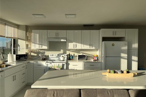 Condominio en alquiler en West Palm Beach, Florida, 2 dormitorios, 110.93 m2 № 1976094 - foto 21