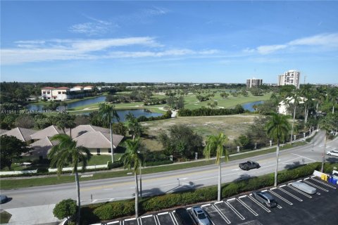 Condominio en alquiler en West Palm Beach, Florida, 2 dormitorios, 110.93 m2 № 1976094 - foto 3