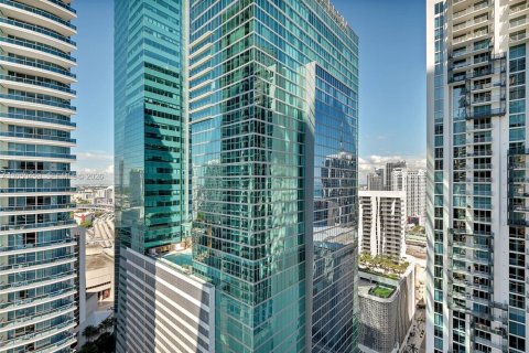 Condo in Miami, Florida, 1 bedroom  № 2251137 - photo 11