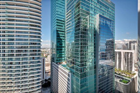 Condo in Miami, Florida, 1 bedroom  № 2251137 - photo 10