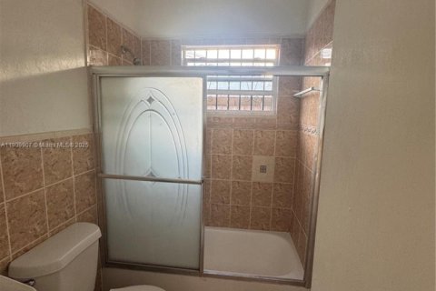 Villa ou maison à vendre à Miami Gardens, Floride: 4 chambres, 124.86 m2 № 1968391 - photo 16