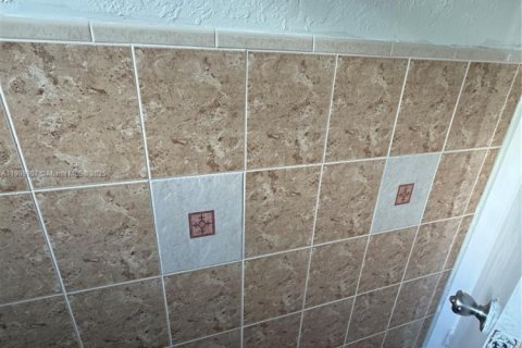 Villa ou maison à vendre à Miami Gardens, Floride: 4 chambres, 124.86 m2 № 1968391 - photo 15