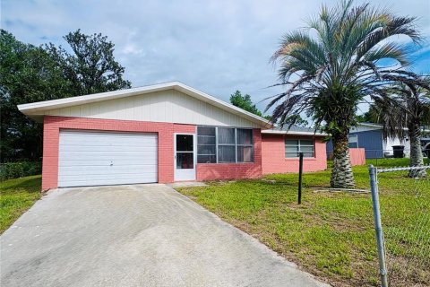 Casa en alquiler en Ocala, Florida, 3 dormitorios, 127.83 m2 № 1825125 - foto 1