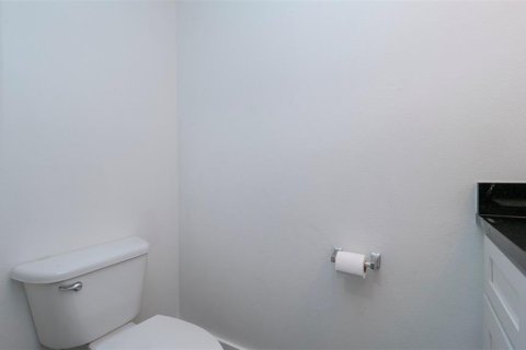 House in Spring Hill, Florida 4 bedrooms, 204.38 sq.m. № 1906348 - photo 20