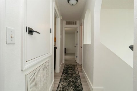 House in Spring Hill, Florida 4 bedrooms, 204.38 sq.m. № 1906348 - photo 23