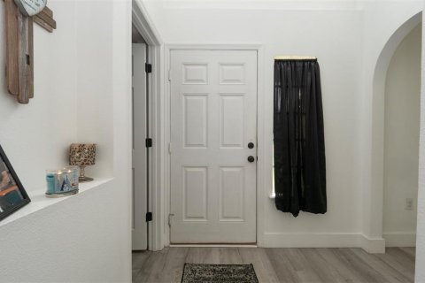 House in Spring Hill, Florida 4 bedrooms, 204.38 sq.m. № 1906348 - photo 8