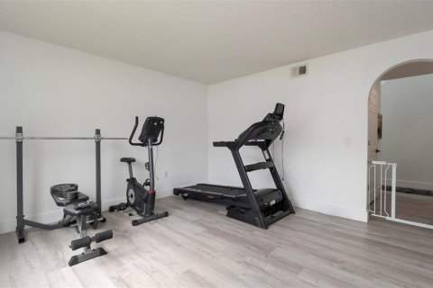 House in Spring Hill, Florida 4 bedrooms, 204.38 sq.m. № 1906348 - photo 11