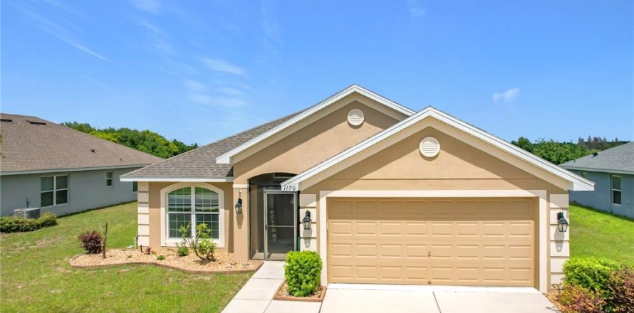 House in Dundee, Florida 4 bedrooms, 172.8 sq.m. № 2114595