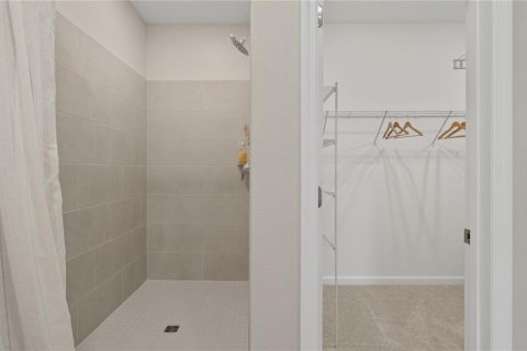 Casa en venta en Haines City, Florida, 5 dormitorios, 296.82 m2 № 2218884 - foto 17