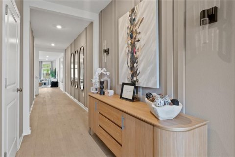 Casa en venta en Haines City, Florida, 5 dormitorios, 296.82 m2 № 2218884 - foto 2
