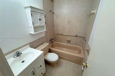 Copropriété à louer à Lauderhill, Floride: 2 chambres, 89.19 m2 № 2080569 - photo 7