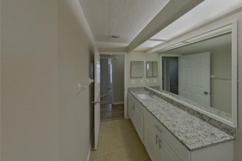 Casa en alquiler en Riverview, Florida, 4 dormitorios, 207.36 m2 № 1912426 - foto 14
