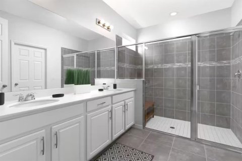 Casa en venta en Kissimmee, Florida, 7 dormitorios, 380.25 m2 № 2303249 - foto 18