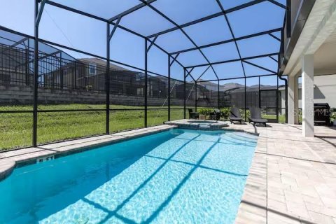 Casa en venta en Kissimmee, Florida, 7 dormitorios, 380.25 m2 № 2303249 - foto 21