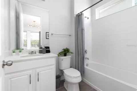 Casa en venta en Kissimmee, Florida, 7 dormitorios, 380.25 m2 № 2303249 - foto 16