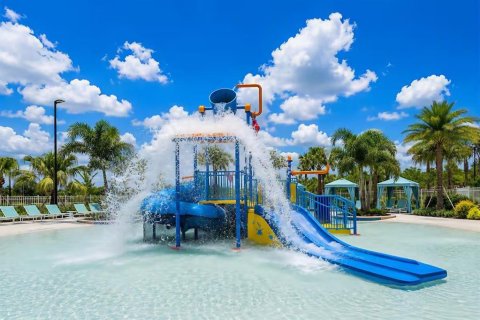 Casa en venta en Kissimmee, Florida, 7 dormitorios, 380.25 m2 № 2303249 - foto 30